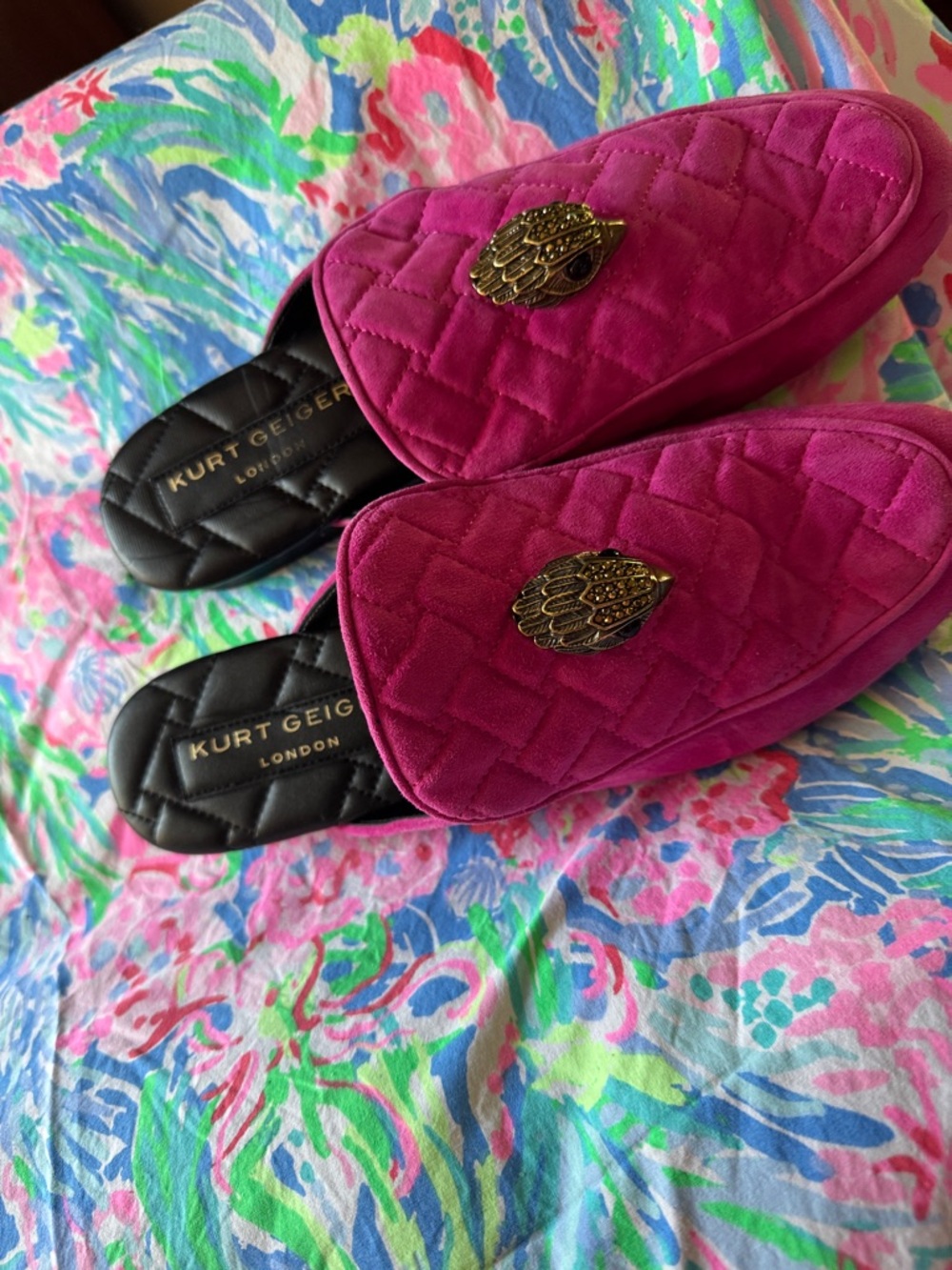 Kurt Geiger Magenta Quilted Velvet Slip-On Mules with Decorative Emblem - Picture 5 of 6